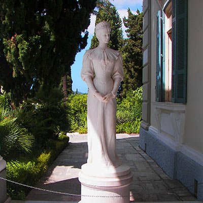 Sisi_in_Corfu_Achilleion-hotels-apartments